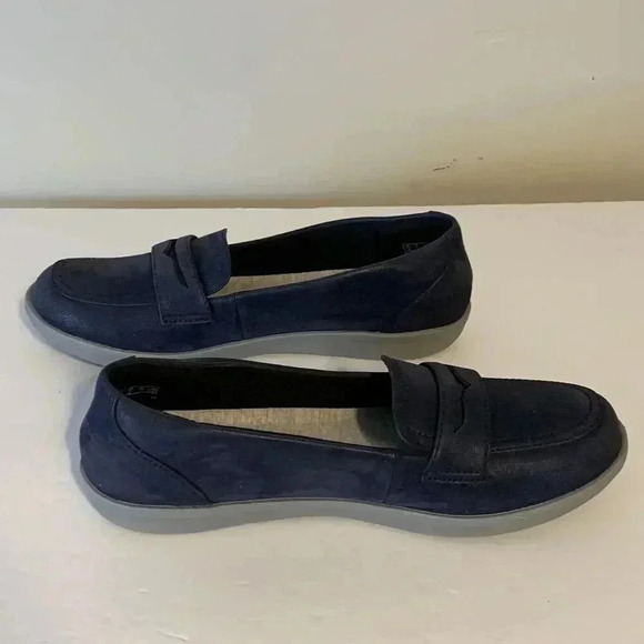 Clarks Cloud Steppers Blue Ayla Form Slip on Comfort Penny Loafer Size 8M - Picture 2 of 7